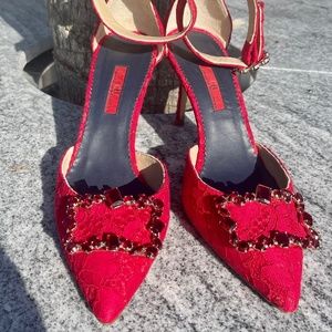 Carolina Herrera Red pumps, Leather, pointy, 3’ Heel, studs, Women, Size 39
